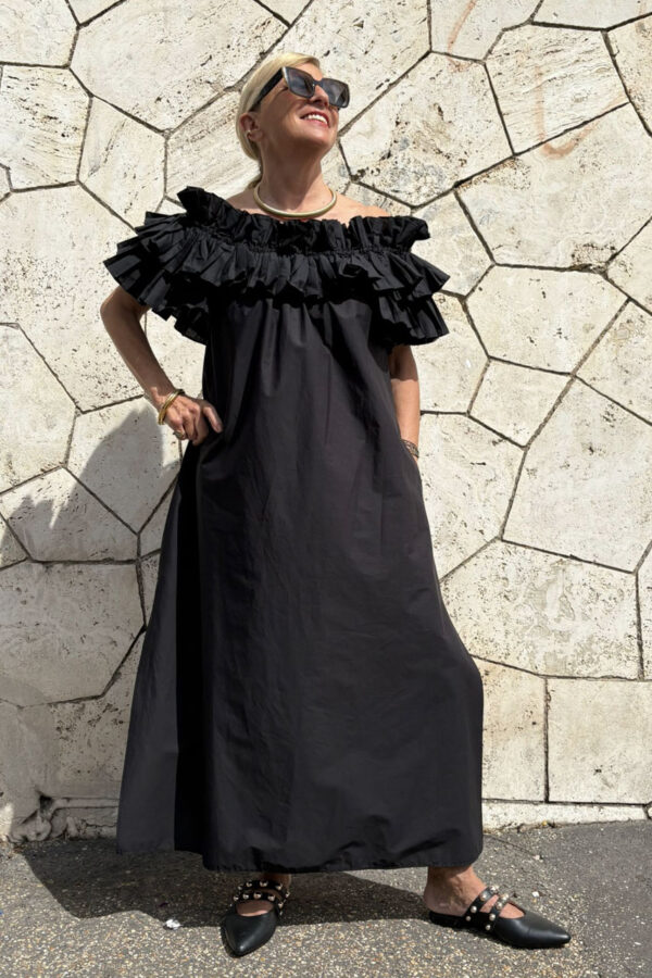 Abito con spalle scoperte