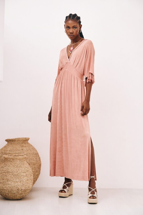 Abito lungo con pompon