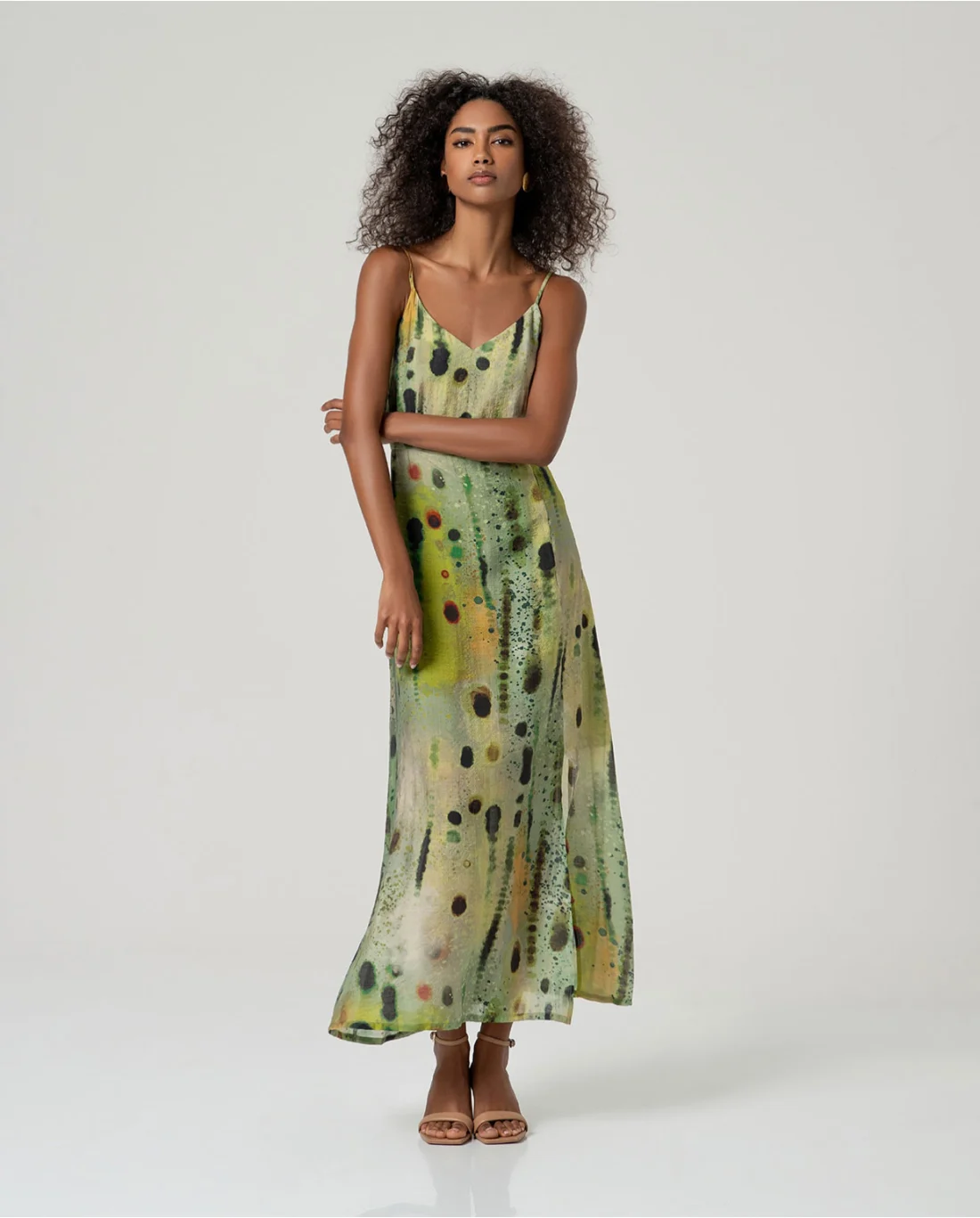 Abito lungo con stampa astratta di Surkana